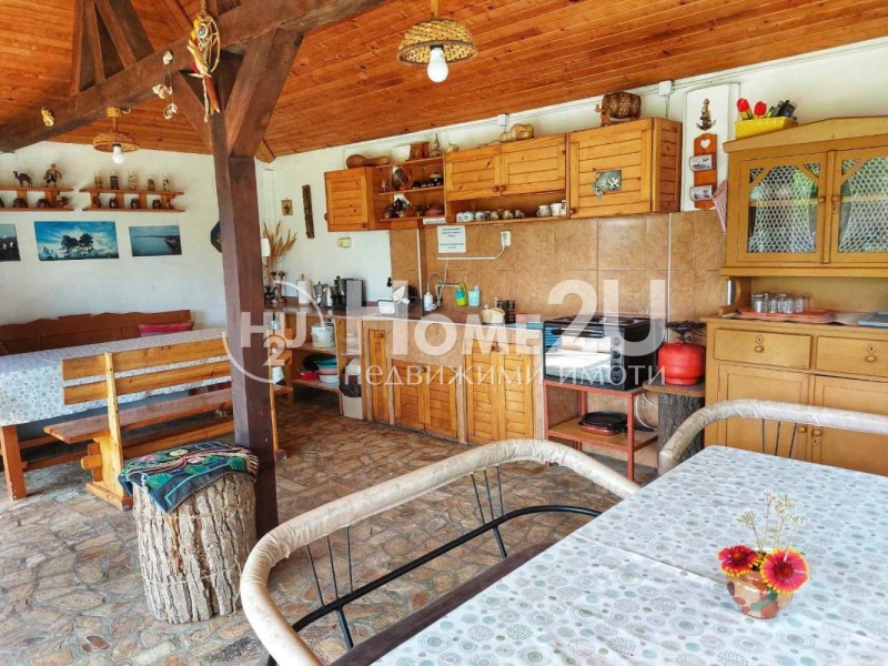 Продава КЪЩА, с. Крапец, област Добрич, снимка 3 - Къщи - 53599627