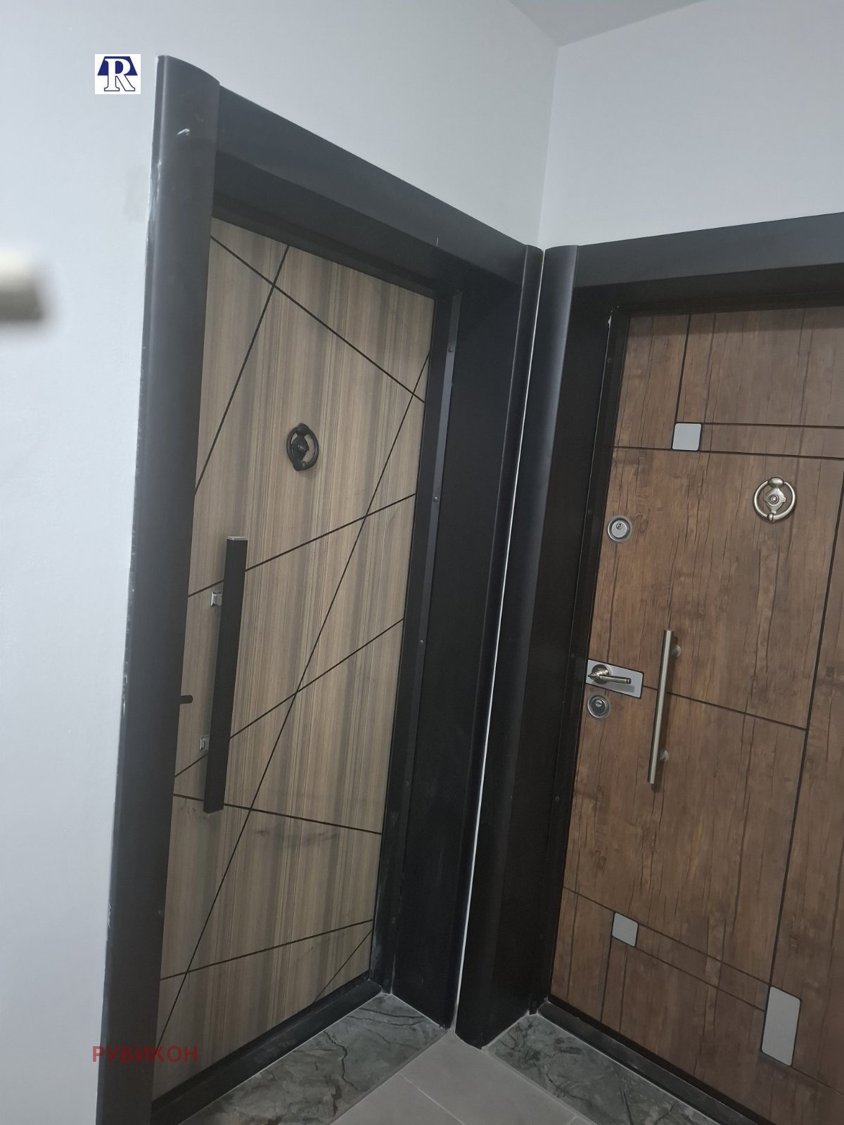 Продава 2-СТАЕН, гр. Плевен, Идеален център, снимка 2 - Апартаменти - 54347095