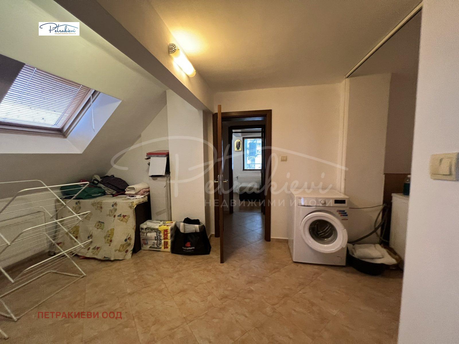 Продава МНОГОСТАЕН, гр. Бургас, Възраждане, снимка 15 - Апартаменти - 53961202