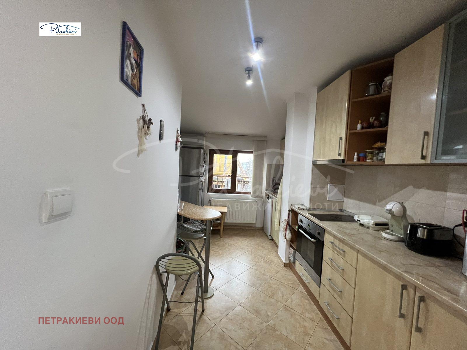 Продава МНОГОСТАЕН, гр. Бургас, Възраждане, снимка 6 - Апартаменти - 53961202