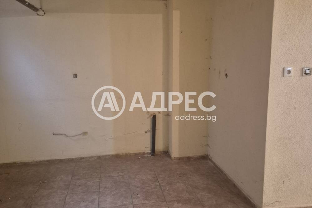 Продава ГАРАЖ, ПАРКОМЯСТО, гр. София, Белите брези, снимка 2 - Гаражи и паркоместа - 55922285