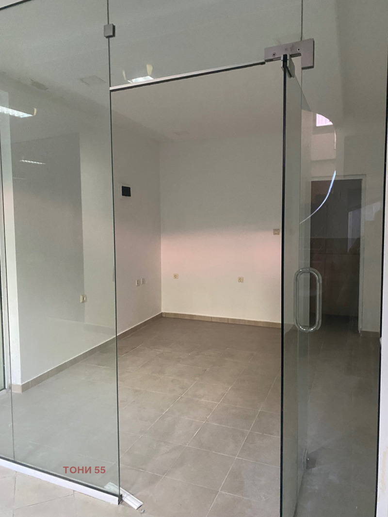 Продава ОФИС в град Русе, Център - 17 кв.м / 25 000 € » 48 895.75 лв., ТОНИ 55