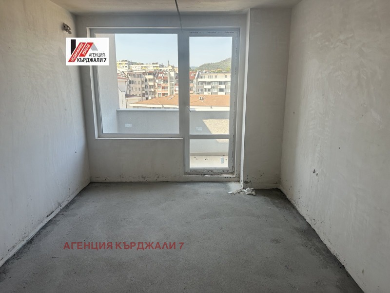 De vânzare  2 dormitoare Cârdjali , Vâzrojdenți , 78 mp | 87164363 - imagine [3]