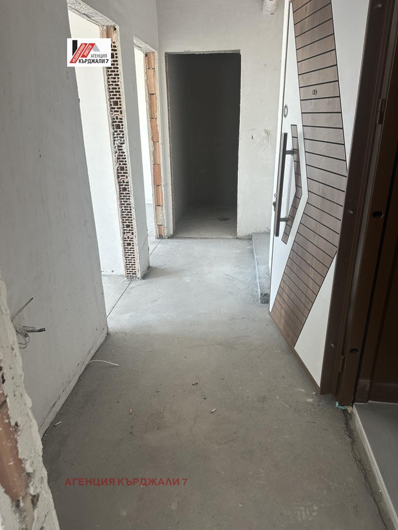 De vânzare  2 dormitoare Cârdjali , Vâzrojdenți , 78 mp | 87164363 - imagine [2]
