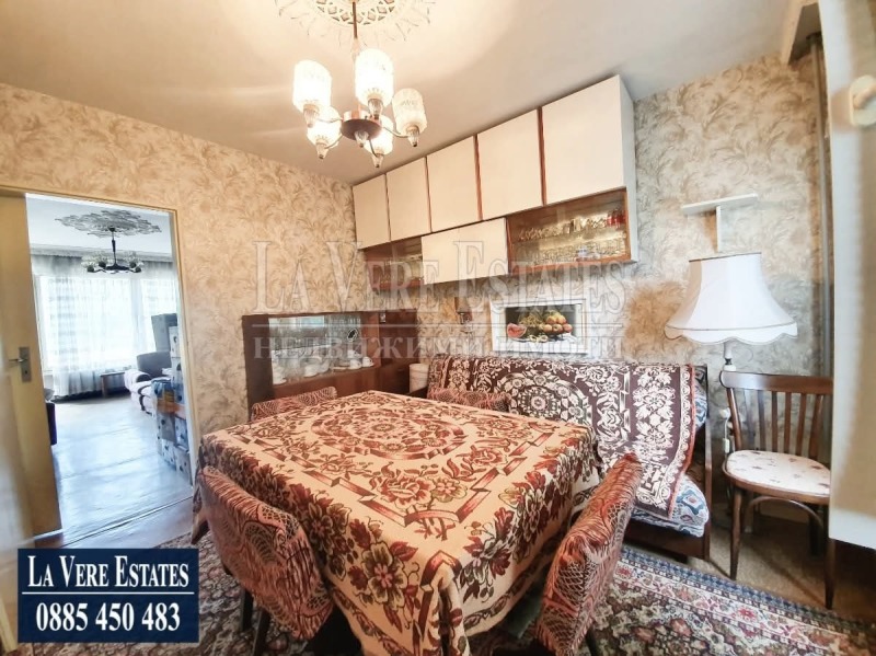Продава  4-стаен град Русе , Здравец Север 1 , 107 кв.м | 50727876