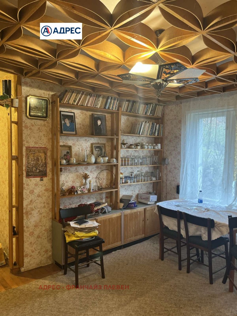 Продава КЪЩА, с. Градище, област Плевен, снимка 3 - Къщи - 52600477