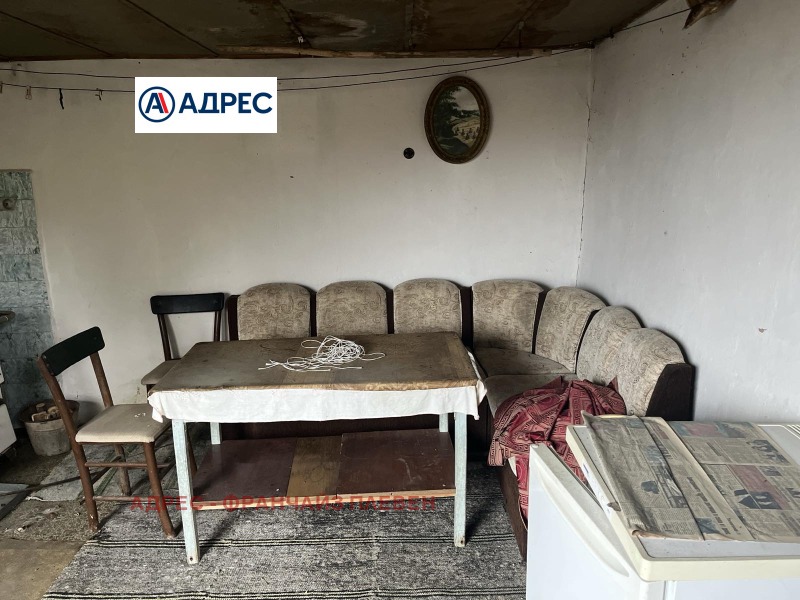 Продава КЪЩА, с. Градище, област Плевен, снимка 6 - Къщи - 52600477