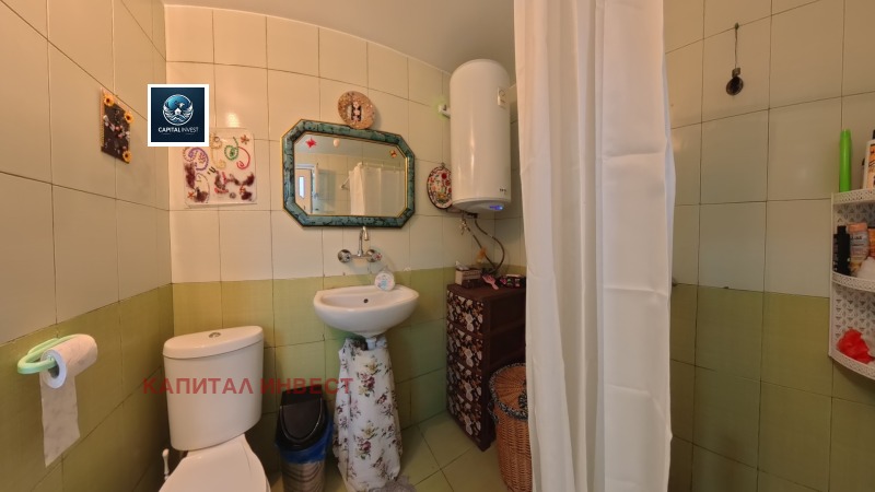 Продава БИЗНЕС ИМОТ, с. Побит камък, област Разград, снимка 14 - Други - 53004712