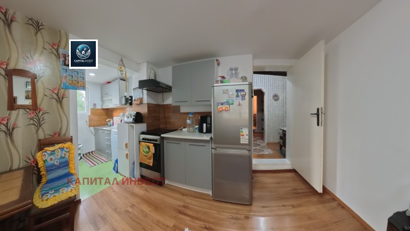 Продава БИЗНЕС ИМОТ, с. Побит камък, област Разград, снимка 9 - Други - 53004712