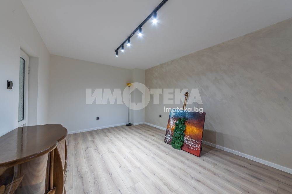 Продава 3-СТАЕН, гр. Варна, Лятно кино Тракия, снимка 4 - Апартаменти - 55097478