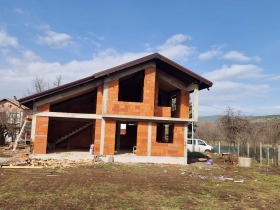 Maison Drougan, région Pernik 1