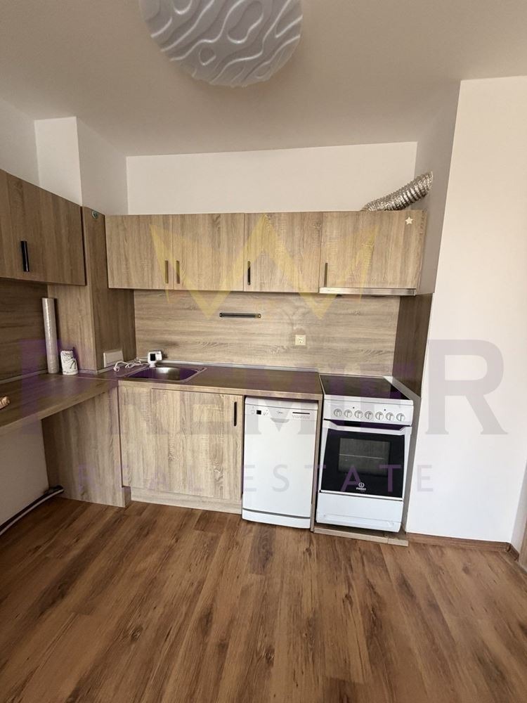 Продава 2-СТАЕН, гр. Бургас, Изгрев, снимка 2 - Апартаменти - 55834479