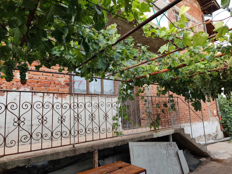 Продава ЕТАЖ ОТ КЪЩА, с. Виноградец, област Пазарджик, снимка 3 - Етаж от къща - 53581355