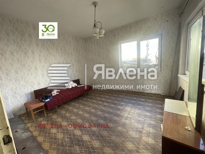 Продава ЕТАЖ ОТ КЪЩА, гр. Варна, Цветен квартал, снимка 3 - Етаж от къща - 54920765
