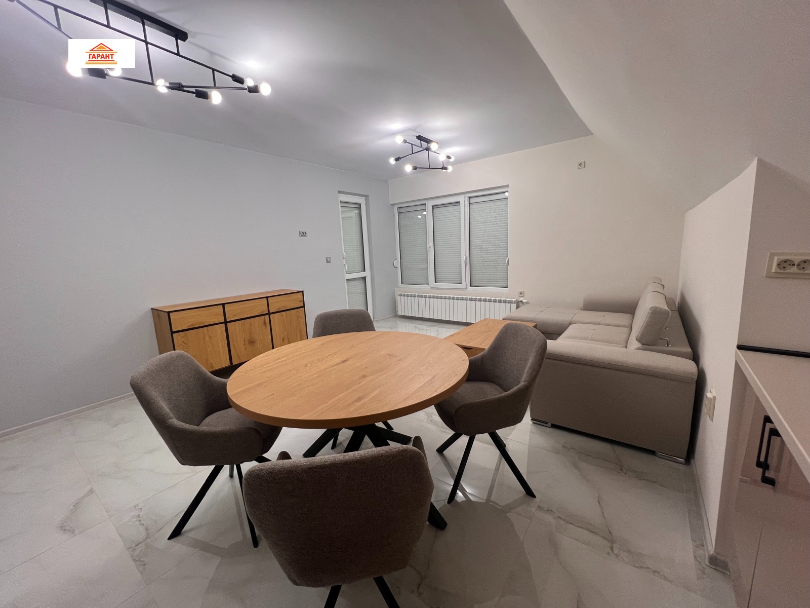 Продава 3-СТАЕН, гр. Плевен, Идеален център, снимка 3 - Апартаменти - 53589581