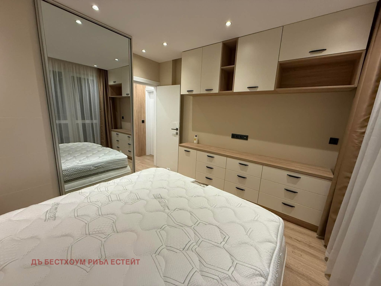 Продава 3-СТАЕН, гр. Варна, Младост 1, снимка 5 - Апартаменти - 53605623