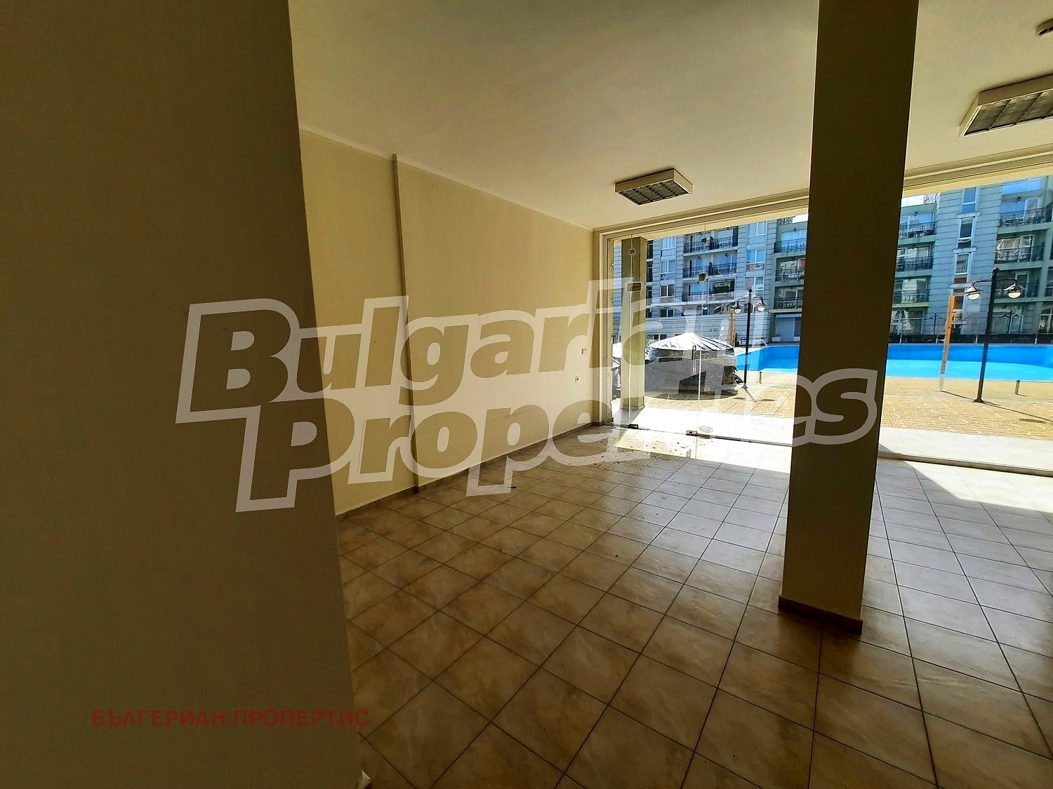 Продава МАГАЗИН, гр. Поморие, област Бургас, снимка 15 - Магазини - 54601906