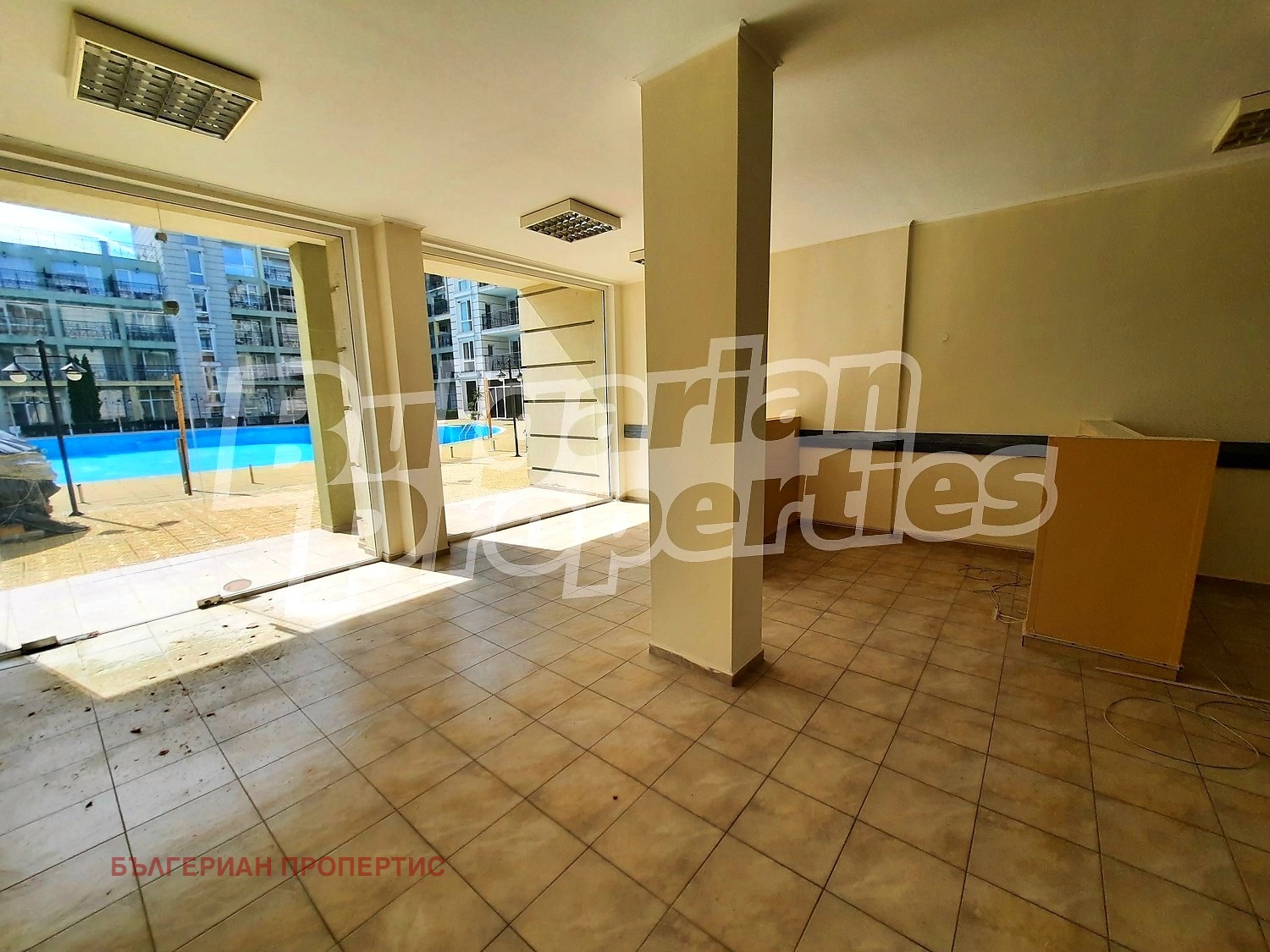 Продава МАГАЗИН, гр. Поморие, област Бургас, снимка 3 - Магазини - 54601906