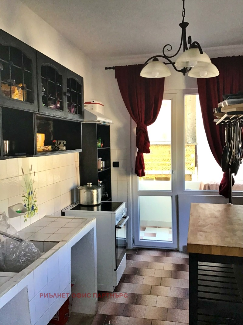 Продава КЪЩА, гр. Сандански, област Благоевград, снимка 7 - Къщи - 52971443