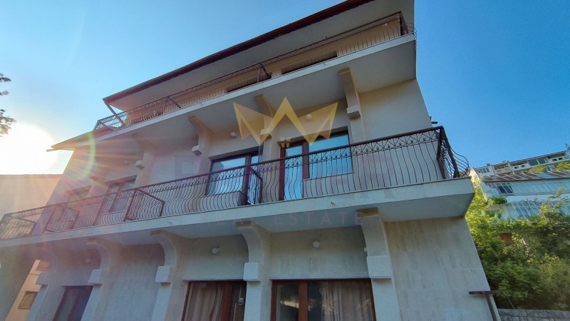 Продава  Хотел област Добрич , гр. Каварна , 557 кв.м | 79321135 - изображение [8]