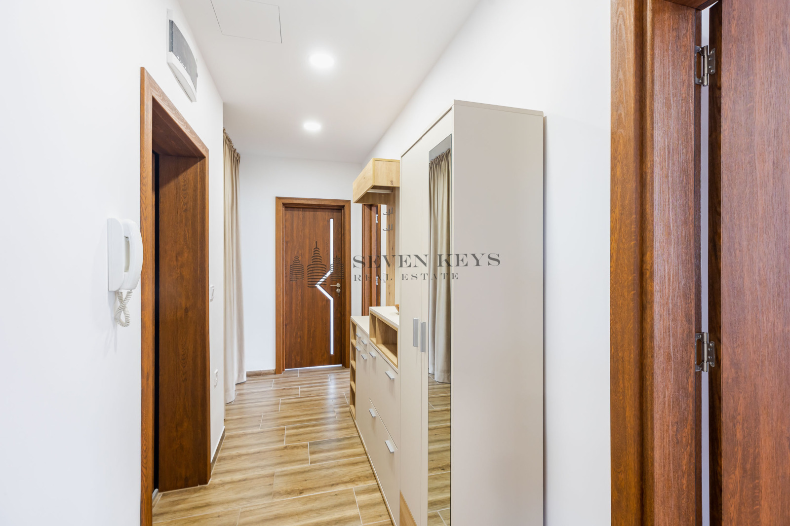 Продава 3-СТАЕН, гр. Варна, Конфуто, снимка 16 - Апартаменти - 53768739