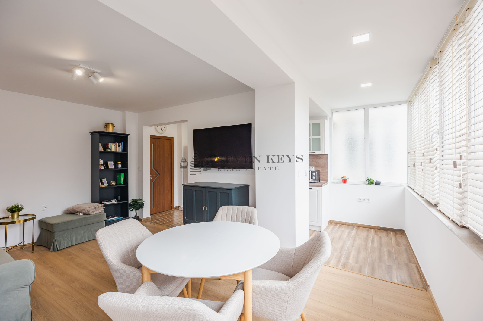 Продава 3-СТАЕН, гр. Варна, Конфуто, снимка 4 - Апартаменти - 53768739