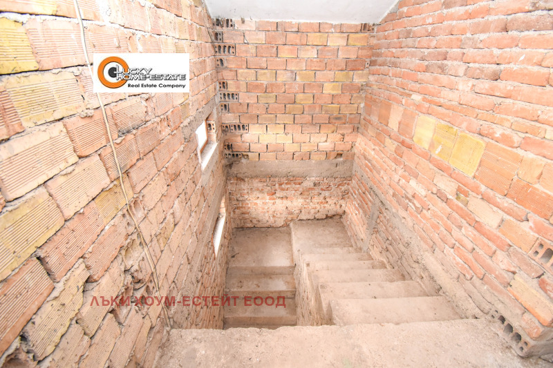 Продава КЪЩА, с. Студена, област Перник, снимка 10 - Къщи - 52334247