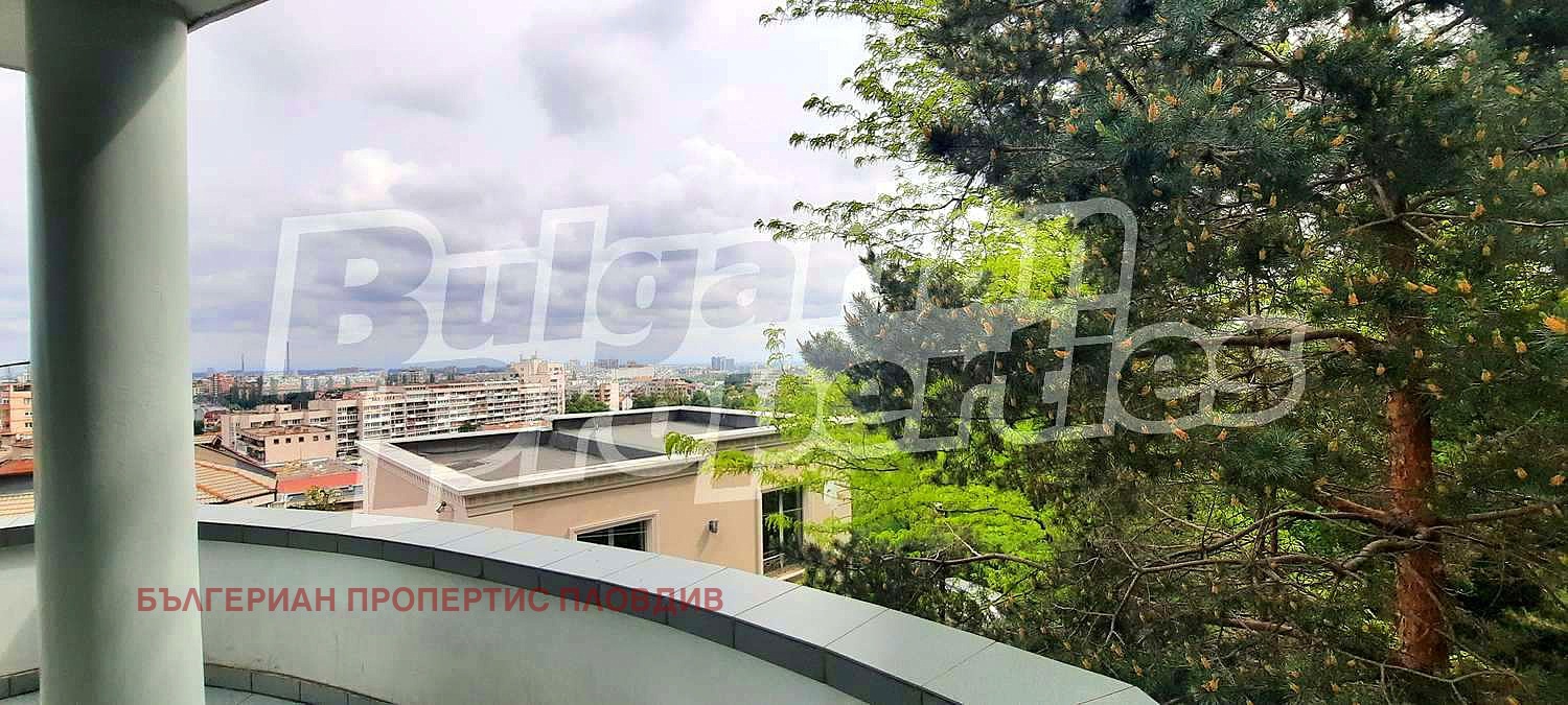 Продава КЪЩА, гр. Пловдив, Център, снимка 2 - Къщи - 40656435