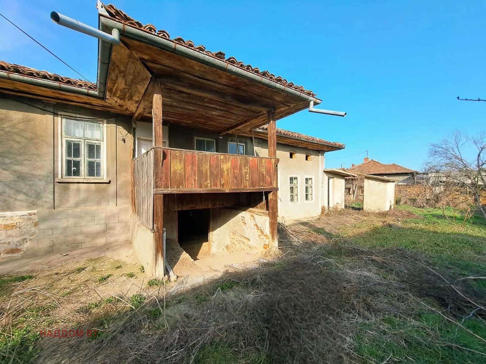 Продава КЪЩА, с. Драганово, област Велико Търново, снимка 2 - Къщи - 54321213