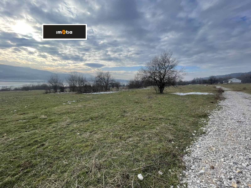 Продава ПАРЦЕЛ, с. Голяма Желязна, област Ловеч, снимка 3 - Парцели - 53239642