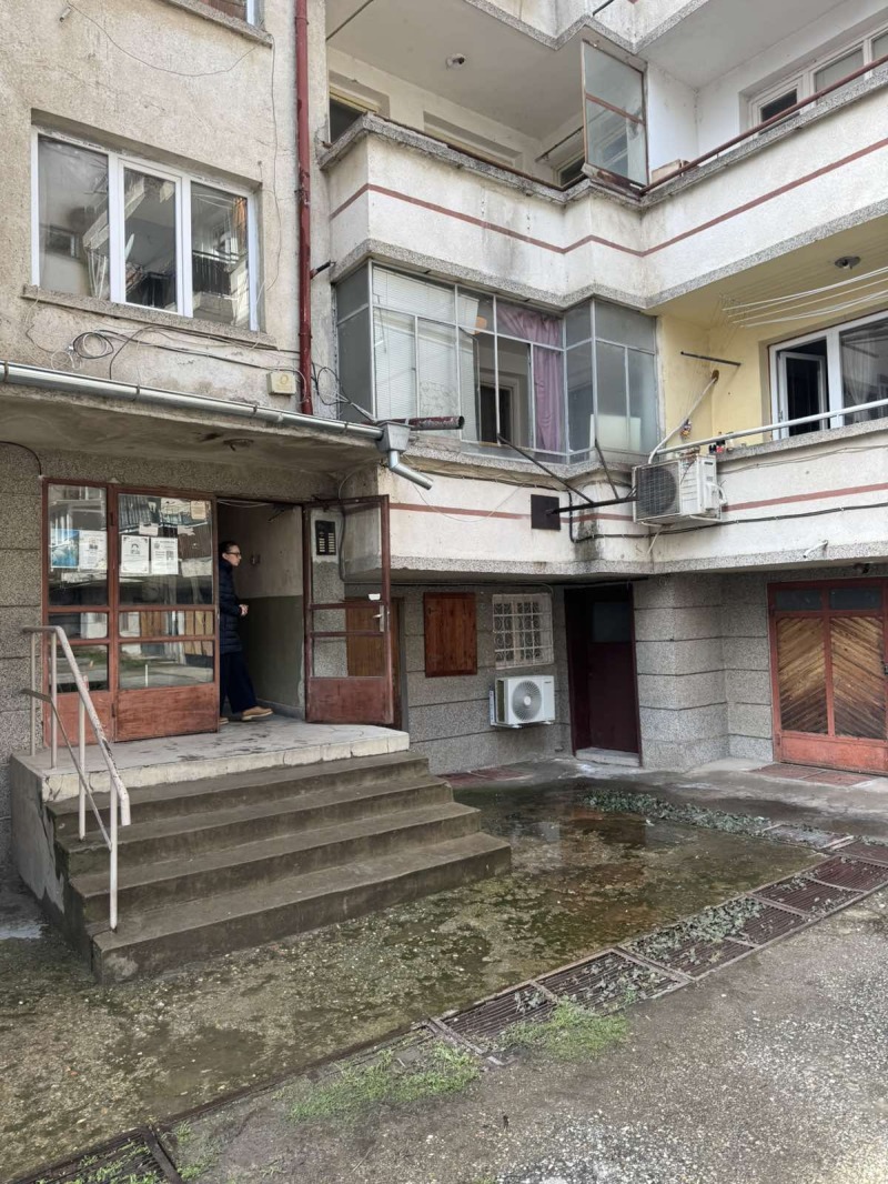 Продава 3-СТАЕН в град Плевен, Идеален център - 82 кв.м / 123 000 € » 240 567.09 лв., ДЖИ ЕМ КОНСУЛТ