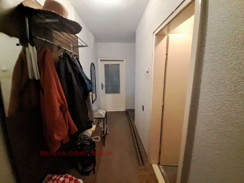 Продава 2-СТАЕН, гр. Ямбол, Зорница, снимка 12 - Апартаменти - 53531431
