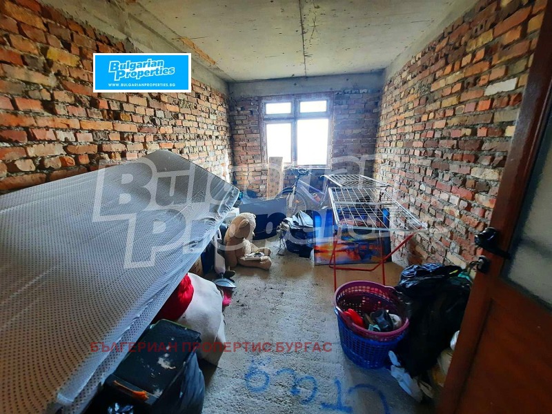 Продава КЪЩА, гр. Бургас, област Бургас, снимка 10 - Къщи - 52440676