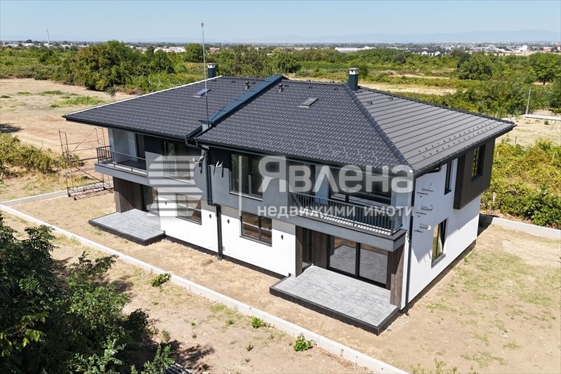 Продава КЪЩА, с. Марково, област Пловдив