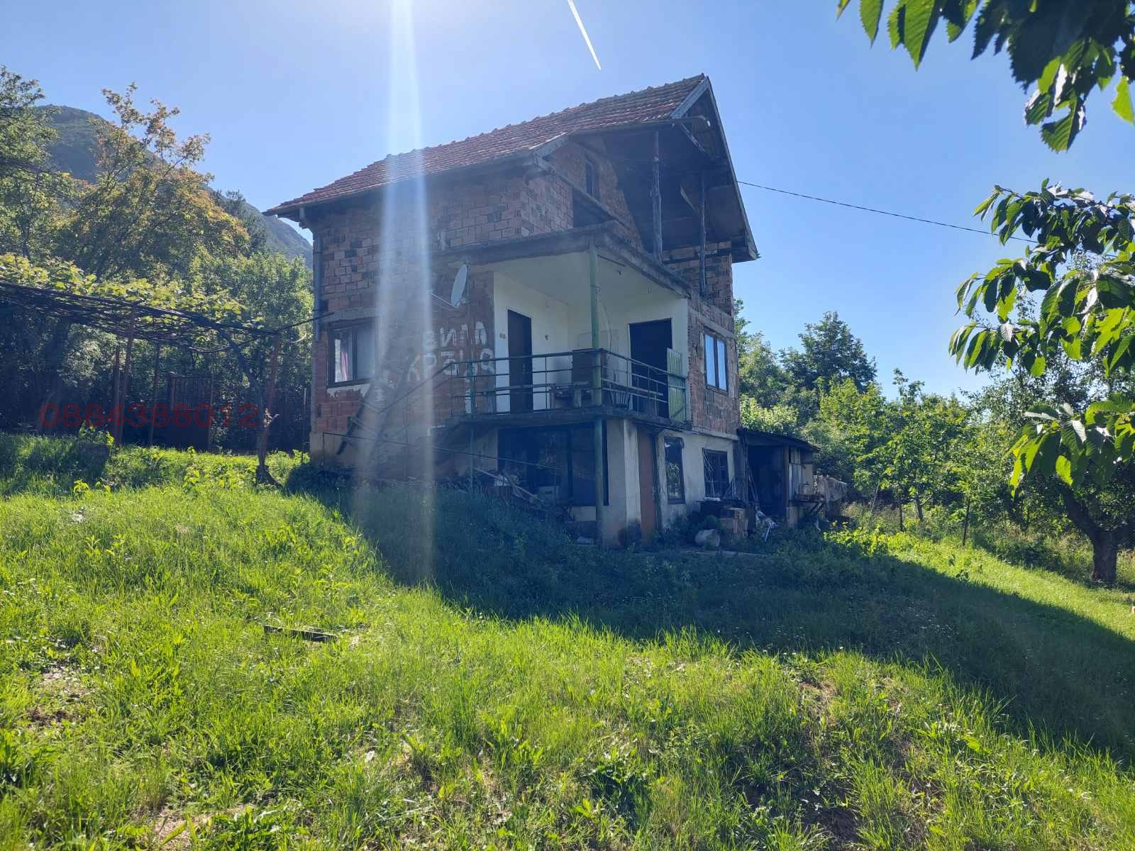 Продава ВИЛА, с. Бели извор, област Враца, снимка 2 - Вили - 54715626