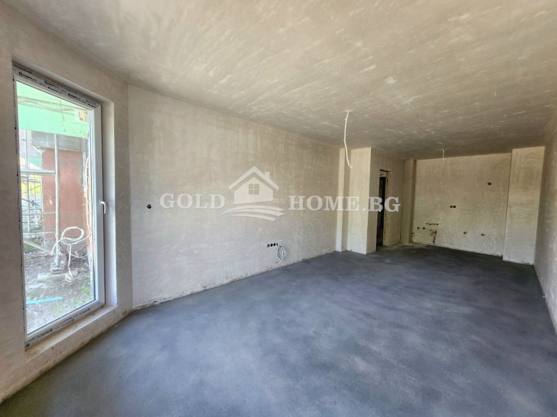 De vânzare  1 dormitor Plovdiv , Ostromila , 75 mp | 21856588