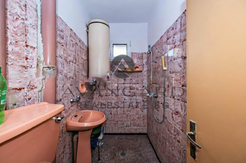 Til salg  1 soveværelse Plovdiv , Tsentar , 45 kvm | 27362338 - billede [6]
