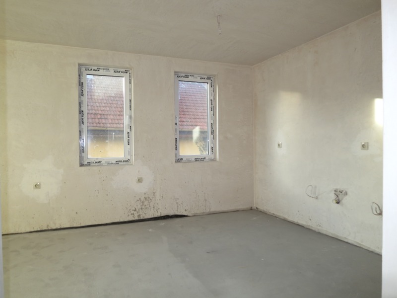Till salu  2 sovrum Ruse , Rodina 1 , 83 kvm | 50959173 - bild [3]