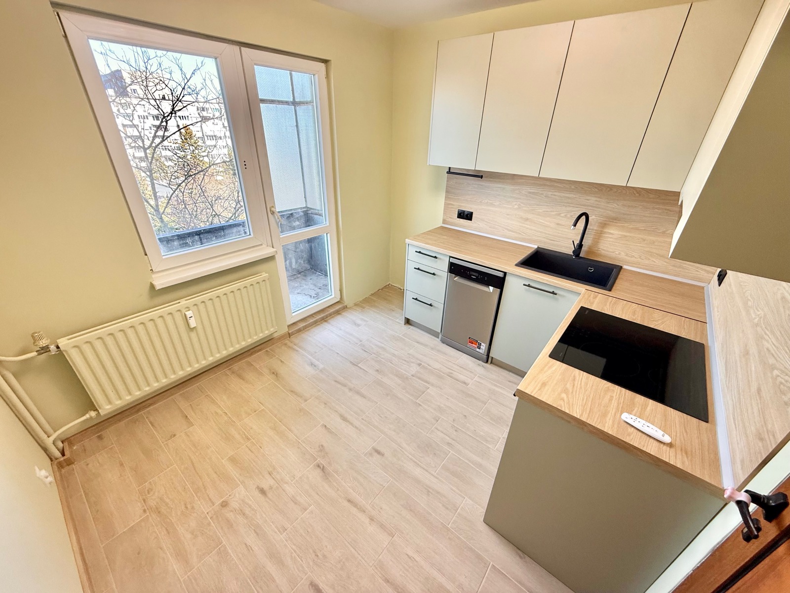Продава 3-СТАЕН, гр. София, Мусагеница, снимка 2 - Апартаменти - 56162214