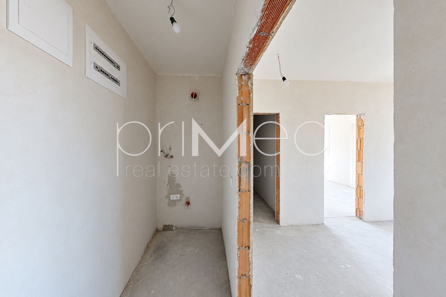 Продава МНОГОСТАЕН, гр. Бургас, Славейков, снимка 17 - Апартаменти - 56429044
