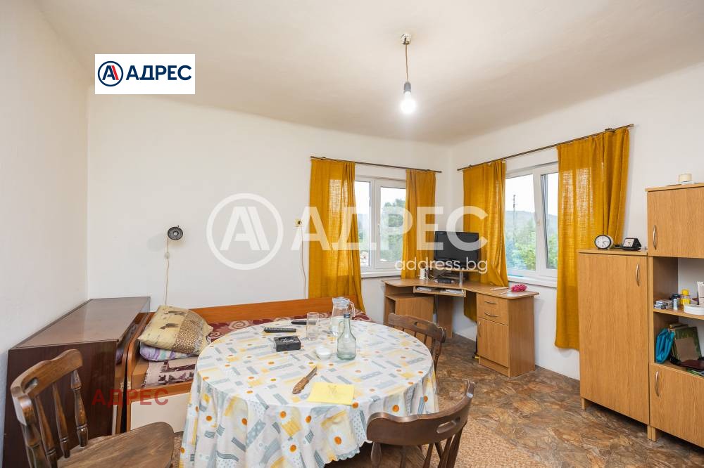 Продава КЪЩА, с. Генерал Киселово, област Варна, снимка 10 - Къщи - 54039538