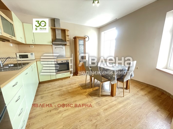 Продава 3-СТАЕН, гр. Варна, Централна поща, снимка 1 - Aпартаменти - 47442397