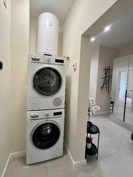Продава  3-стаен област Пловдив , гр. Карлово , 100 кв.м | 33956059