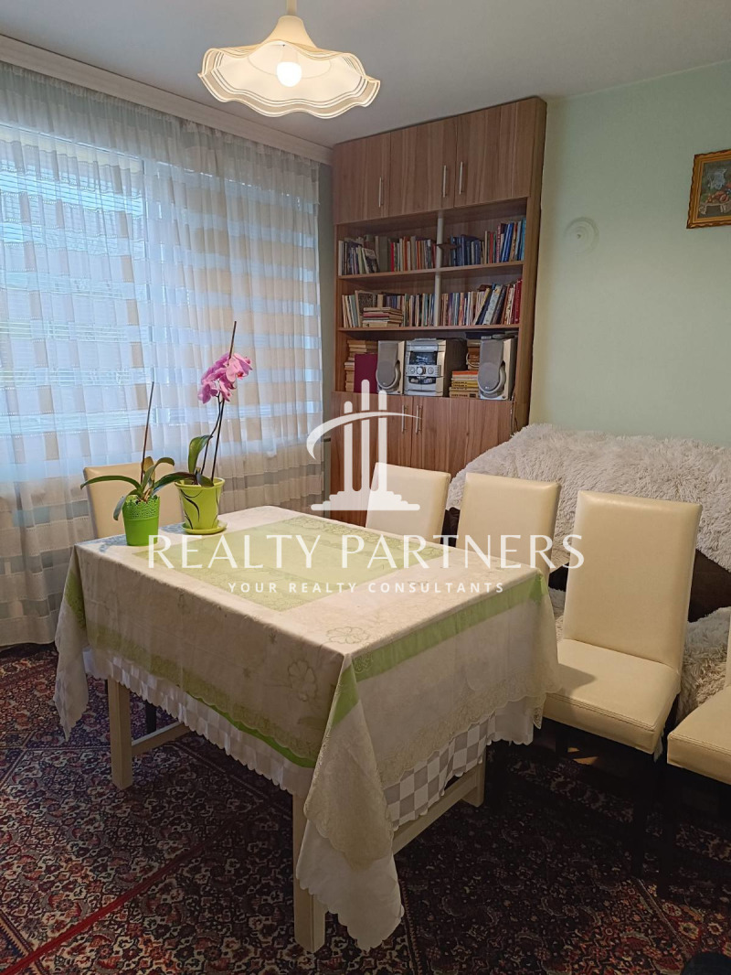 Eladó  3 hálószobás Pernik , Centar , 83 négyzetméter | 39403488 - kép [2]