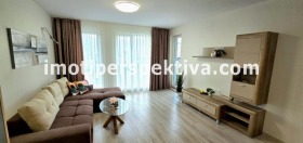 1 quarto Kiutchuk Parij, Plovdiv