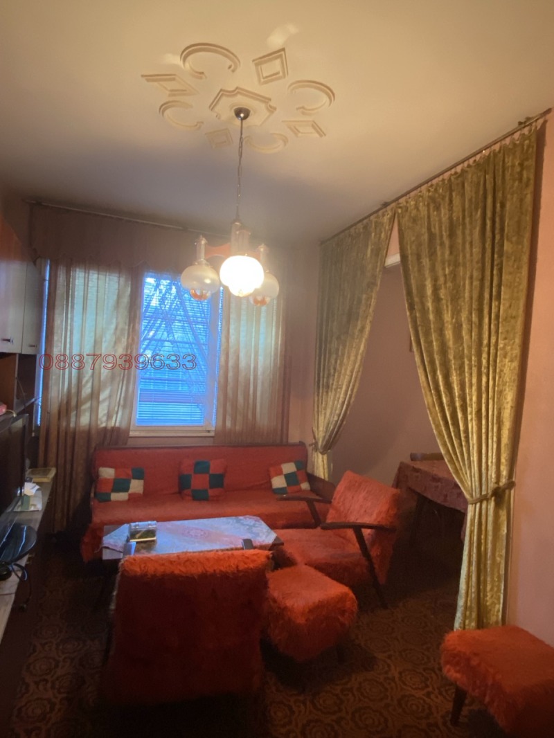 Продава ЕТАЖ ОТ КЪЩА, гр. Пещера, област Пазарджик