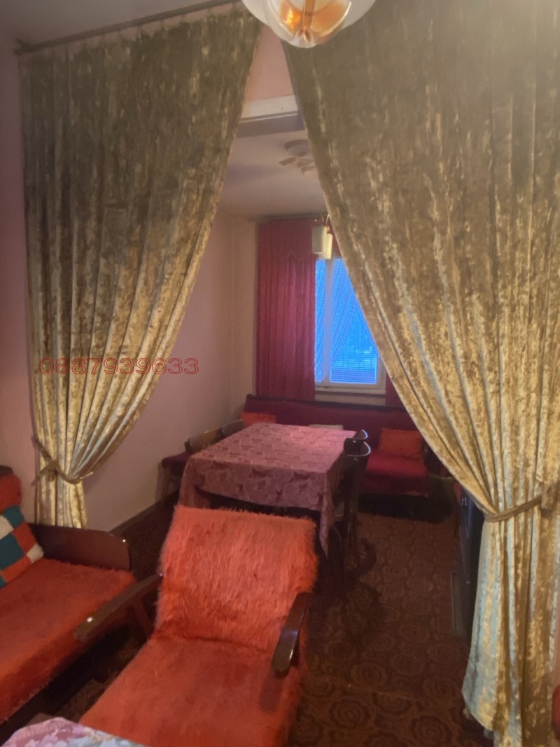 Продава ЕТАЖ ОТ КЪЩА, гр. Пещера, област Пазарджик, снимка 5 - Етаж от къща - 52778880