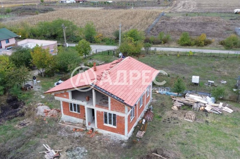 À venda  Casa região Sófia , Herakovo , 200 m² | 57844902