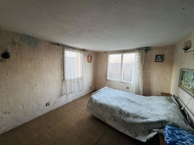 Продава КЪЩА, гр. София, м-т Щъркелово гнездо, снимка 15 - Къщи - 52597421