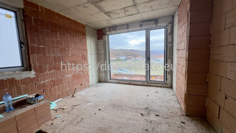 Продава КЪЩА, с. Изгрев, област Благоевград, снимка 5 - Къщи - 53460940